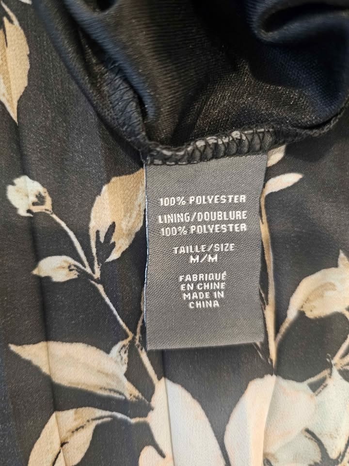 Suzy Shier Black Floral Pleated Skirt, Size M - photo 3