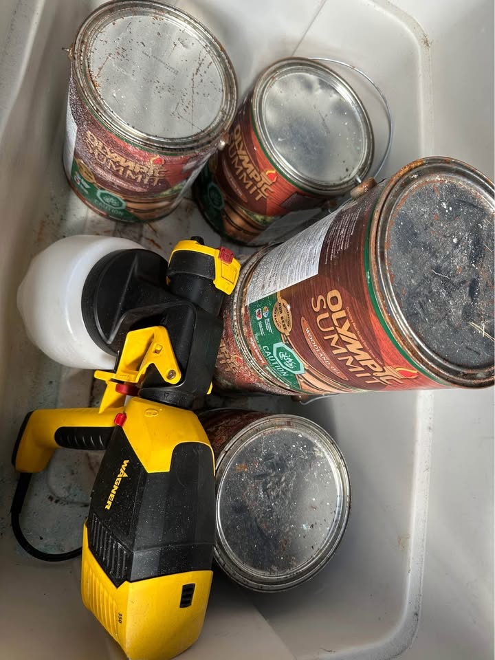Wagner Electric Paint Gun & 5 Gal Fence Paint - photo 2