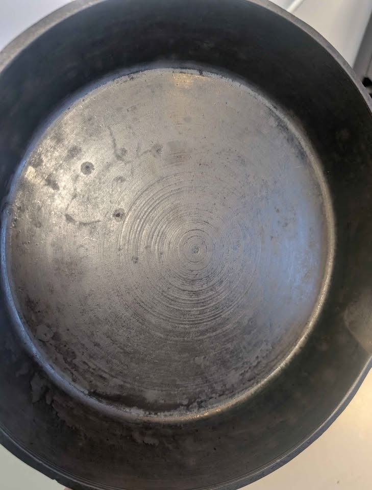 Cast Iron Skillet, 10.5 Inches - Cleaned & Seasoned - photo 3