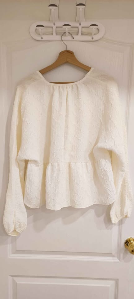 Wilfred Cream Long Sleeve Peplum Top M - photo 2