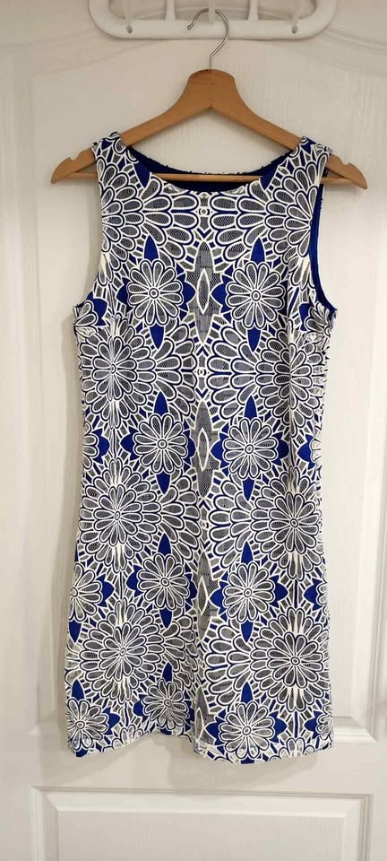 Belle BADGLEY MISCHKA Blue White Lace Dress US/CA 2