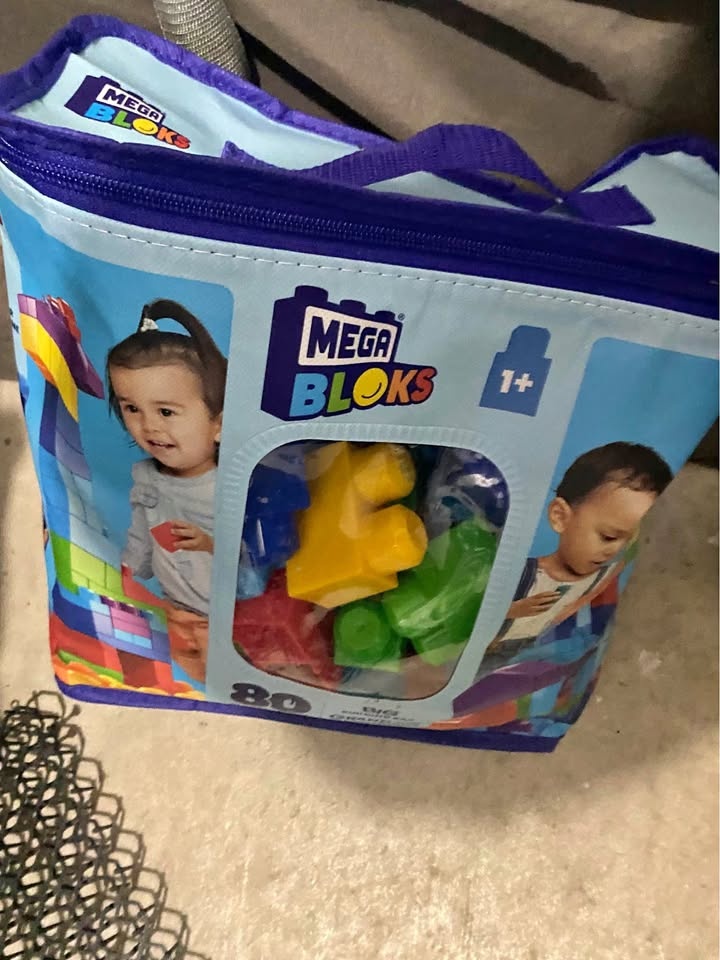 Mega blocks