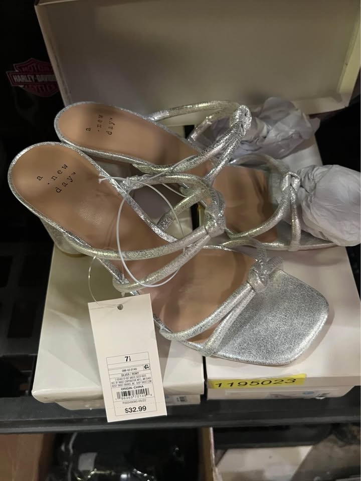 Ladies Shoes Size 7.5 Romy Heels Sandals - $10 - photo 3