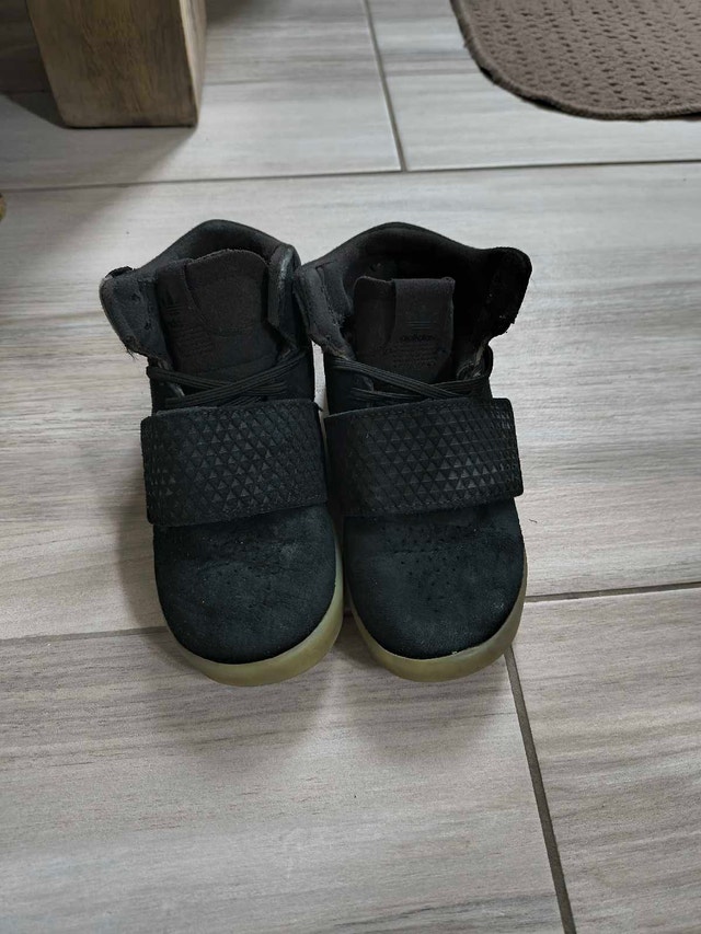 Kids Size 10 Shoes