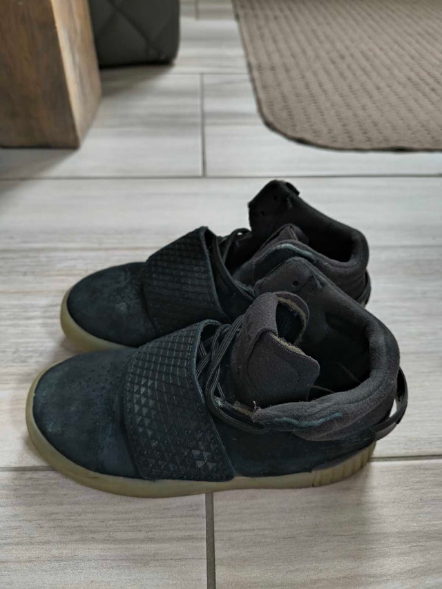 Kids Size 10 Shoes - photo 3