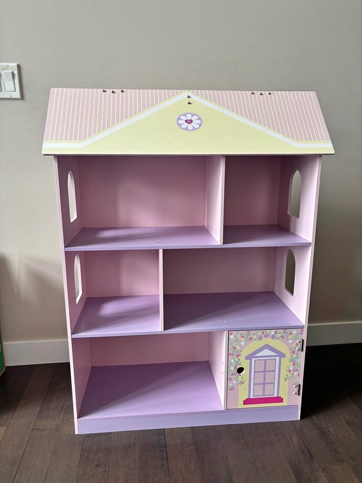 Kidkraft Dollhouse Style Bookshelf