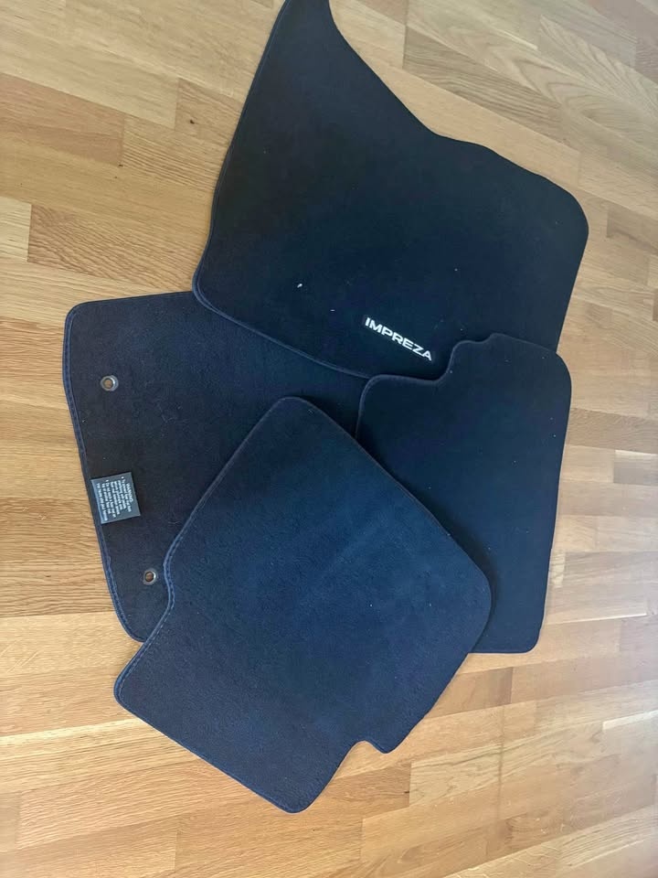 Subaru Impreza Carpet Floor Mats