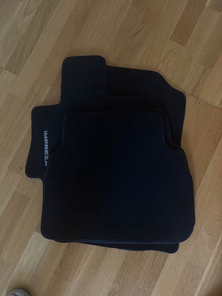 Subaru Impreza Carpet Floor Mats - photo 2