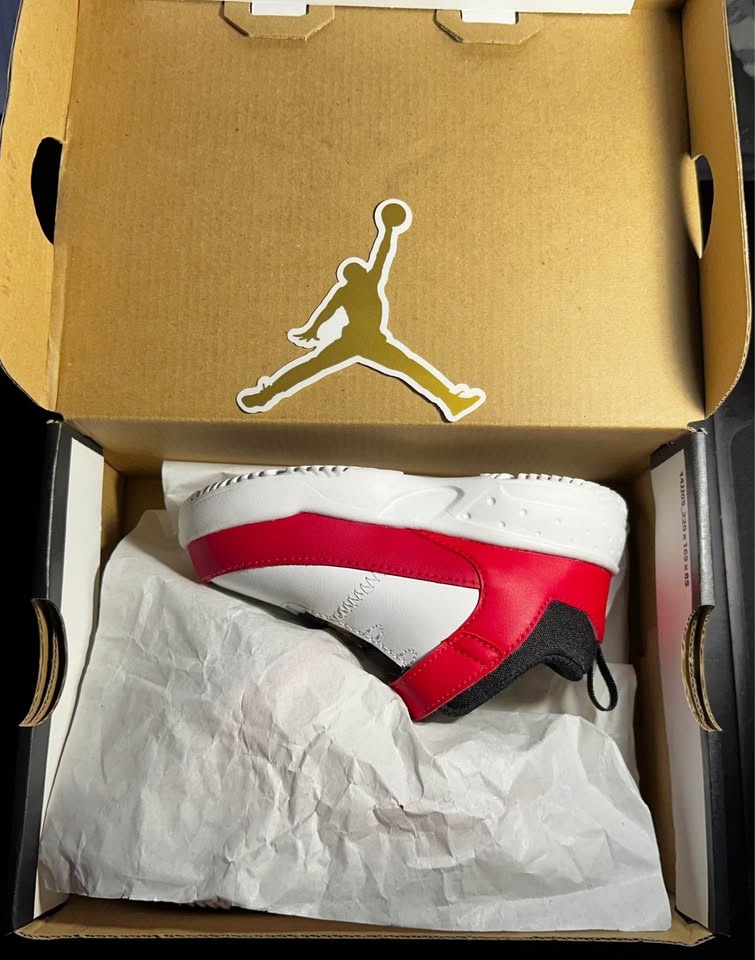 BNIB JORDAN MAX AURA 3 SIZE 8 TODDLER - photo 4