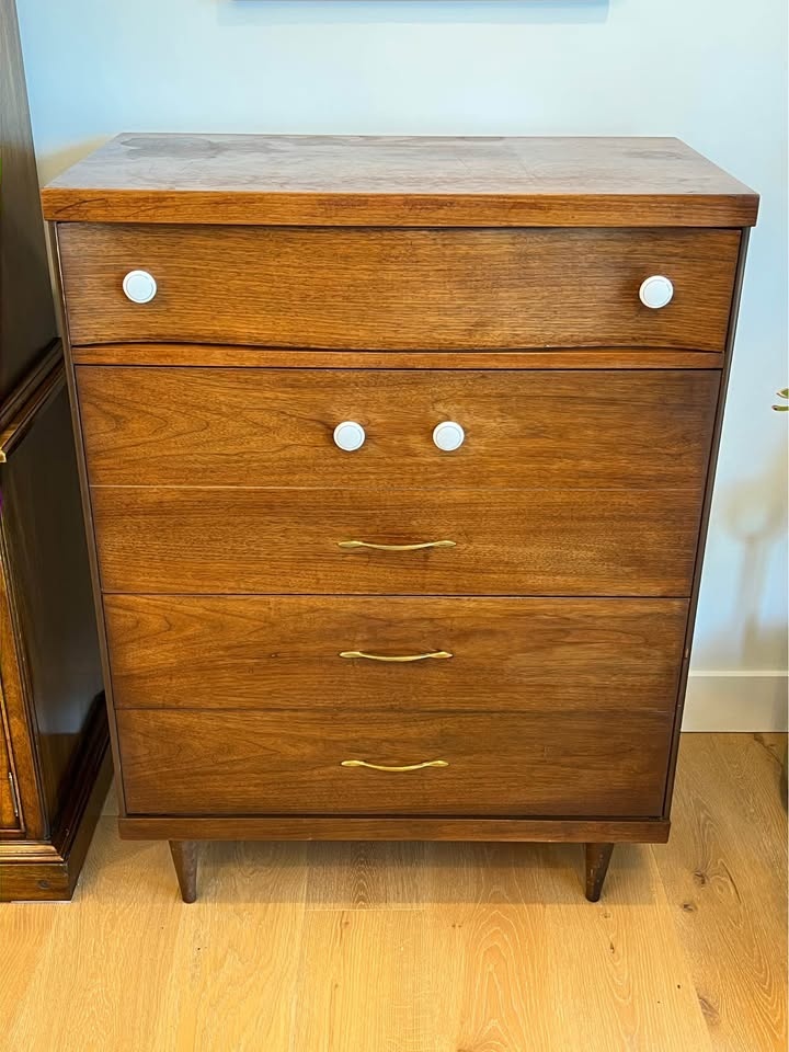 Mid-century modern curved front dresser, solid wood. 1950’s - photo 2