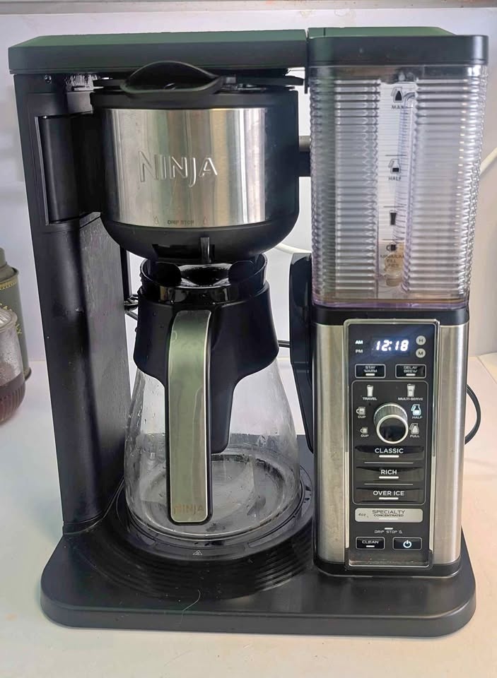 Ninja Specialty Coffee Maker with Fold-Away Frother