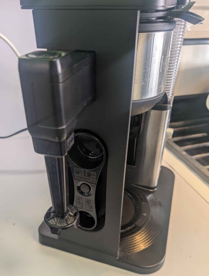 Ninja Specialty Coffee Maker with Fold-Away Frother - photo 3