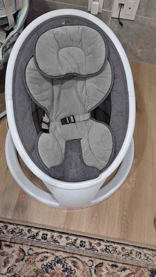 Munchkin baby swing
