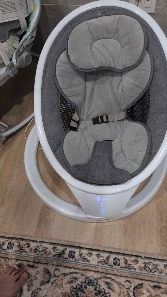 Munchkin baby swing - photo 2