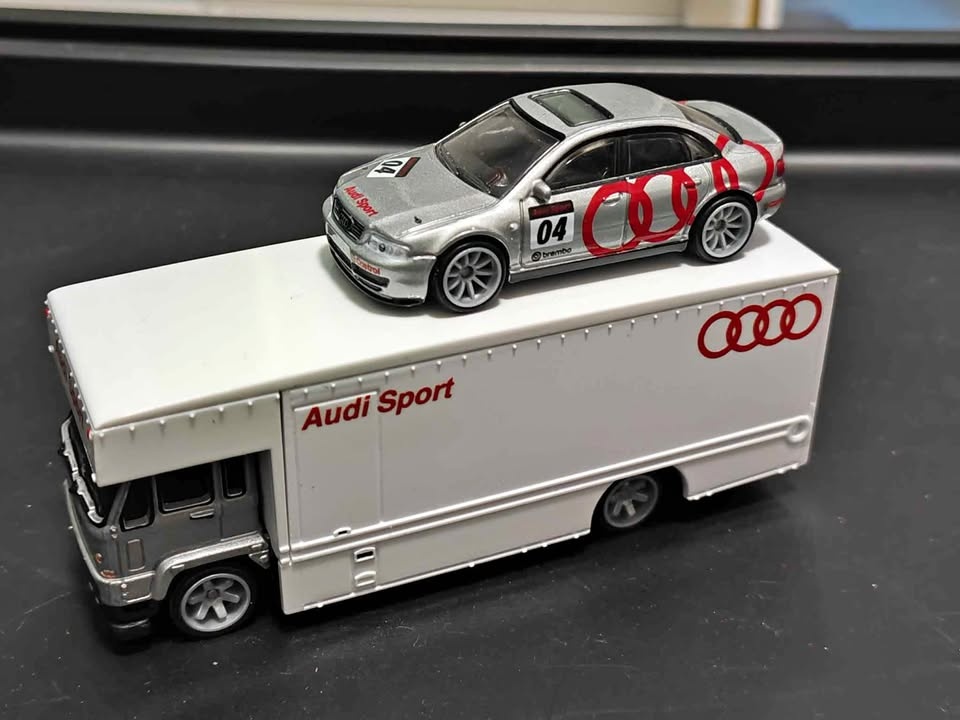 Hot Wheels loose team transport Audi Sport - Audi S4 Quattro & F