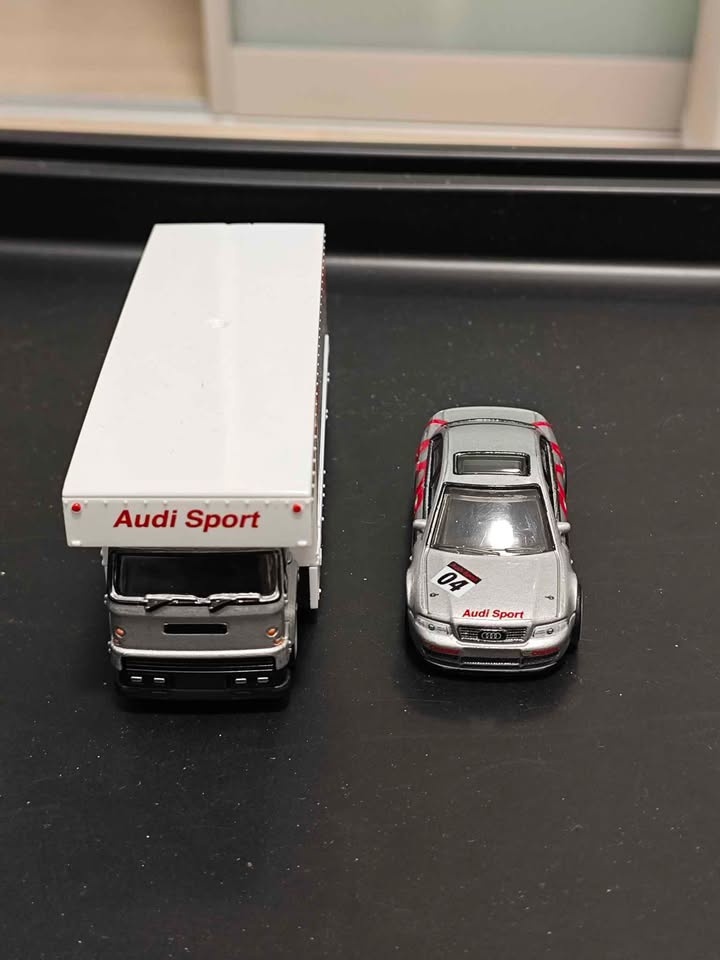 Hot Wheels loose team transport Audi Sport - Audi S4 Quattro & F - photo 2