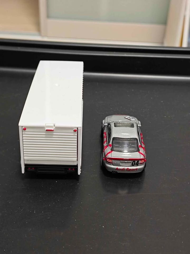 Hot Wheels loose team transport Audi Sport - Audi S4 Quattro & F - photo 3