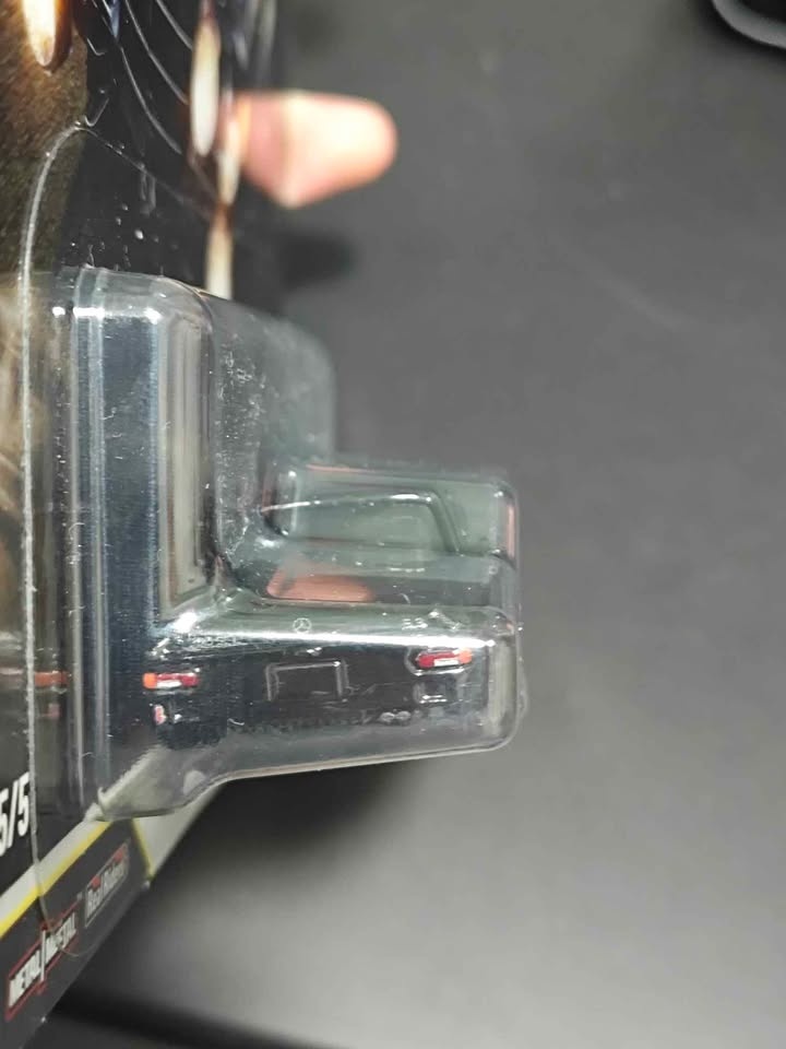 Hot Wheels premium Mercedes-Benz 300 SEL 6.8 AMG - Thrill Climbe - photo 3