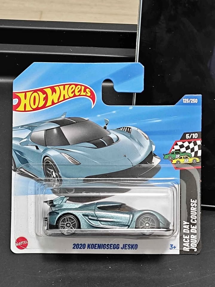 Hot Wheels 2020 Koenigsegg Jesko Short Card