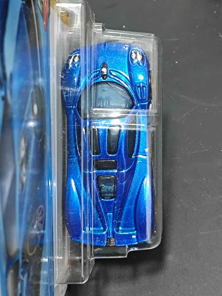 Hot Wheels mainline Pagani Utopia - photo 3