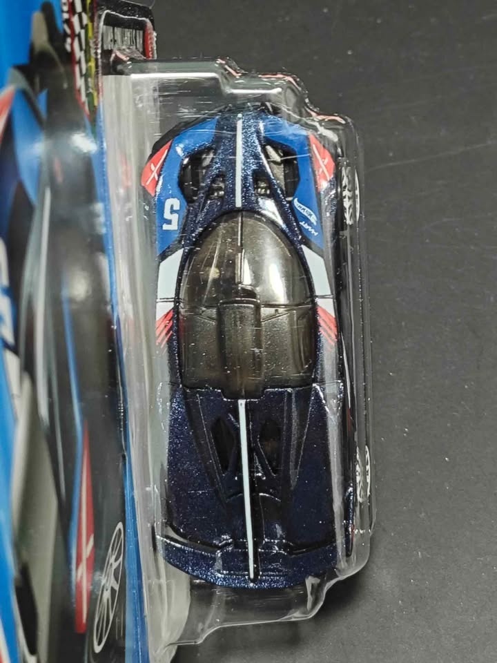 Hot Wheels mainline Bugatti Bolide - photo 3