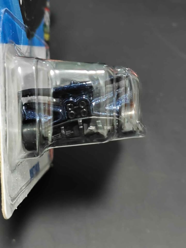 Hot Wheels mainline Bugatti Bolide - photo 5