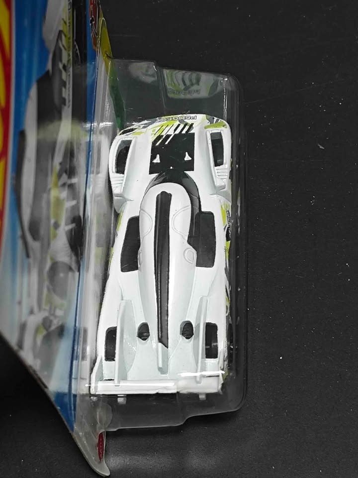 Hot Wheels mainline Peugeot 9X8 Hypercar - photo 2