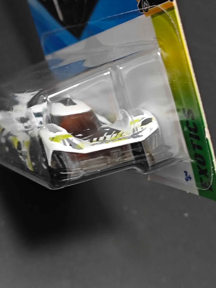 Hot Wheels mainline Peugeot 9X8 Hypercar - photo 5