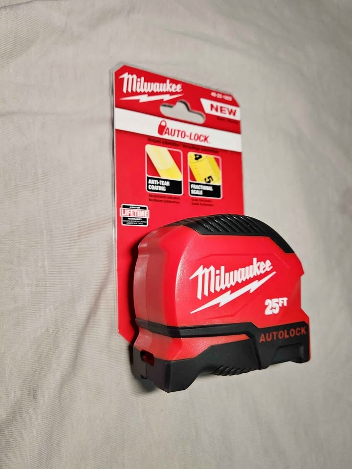 Milwaukee 25FT Auto-Lock Tape Measure New