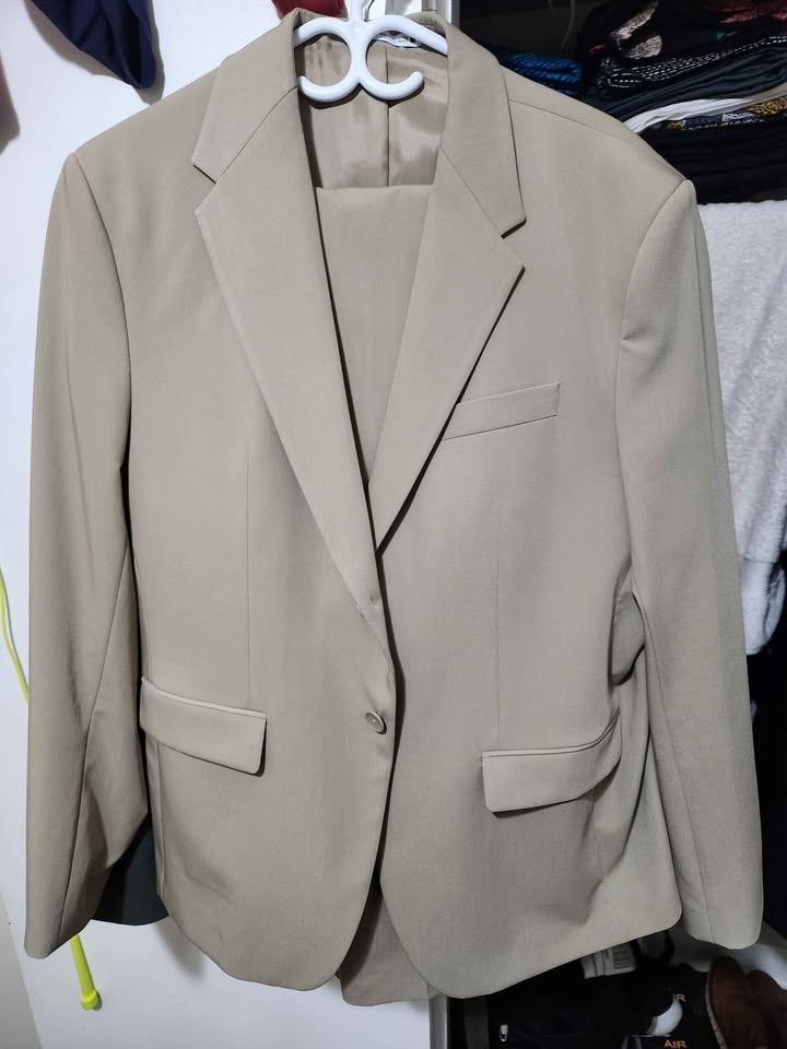 3 Pairs of Suits - Negotiable - photo 3