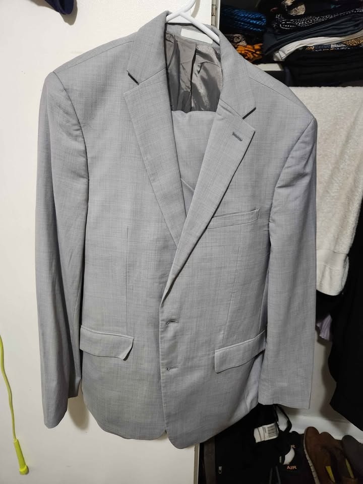 3 Pairs of Suits - Negotiable - photo 5