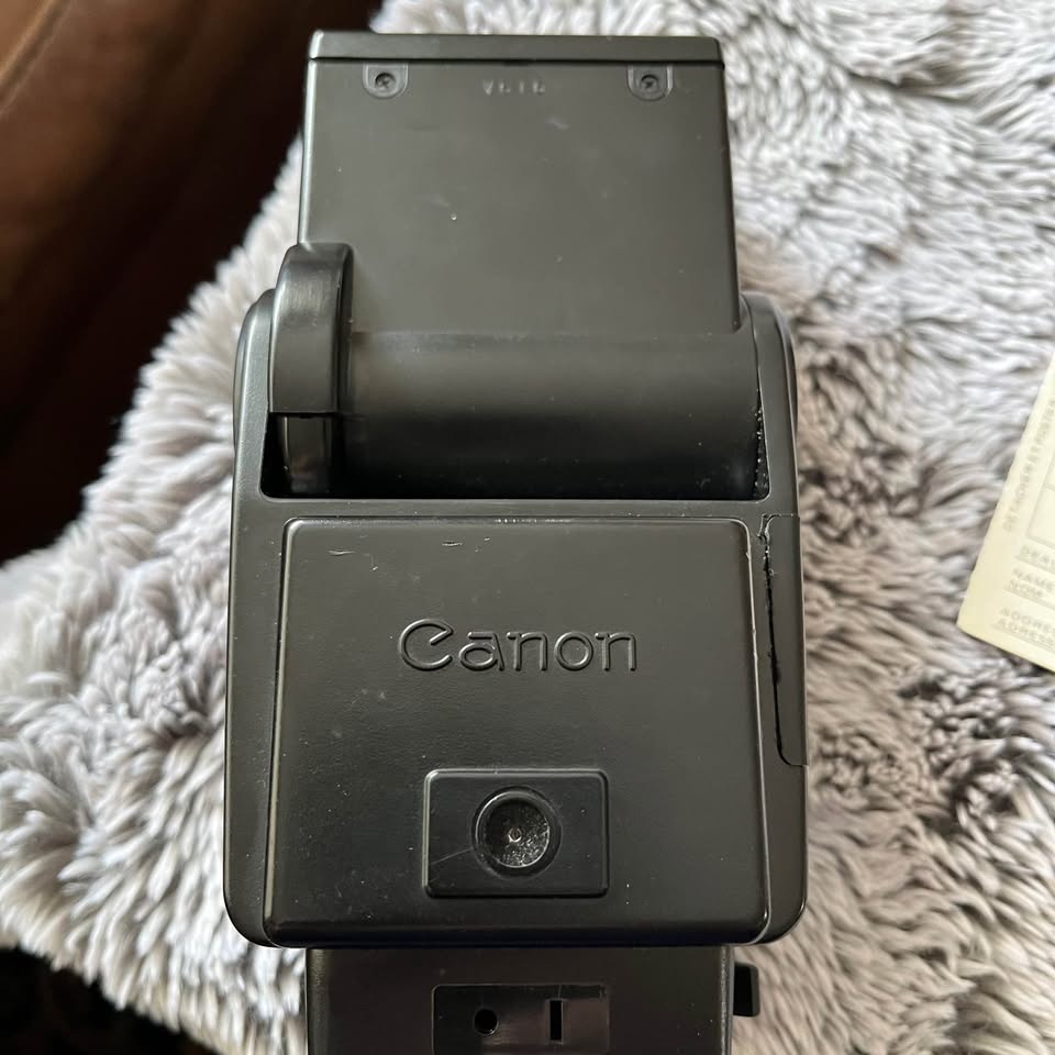 Vintage 1982 Canon AE-1 Camera Bundle w/ Literature - photo 5