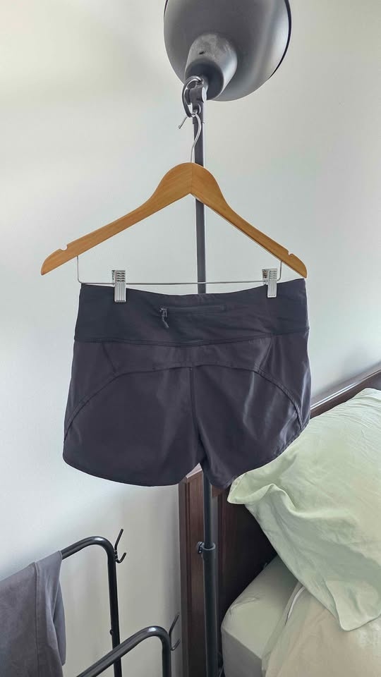 Lululemon Black Shorts Size 8 - photo 2