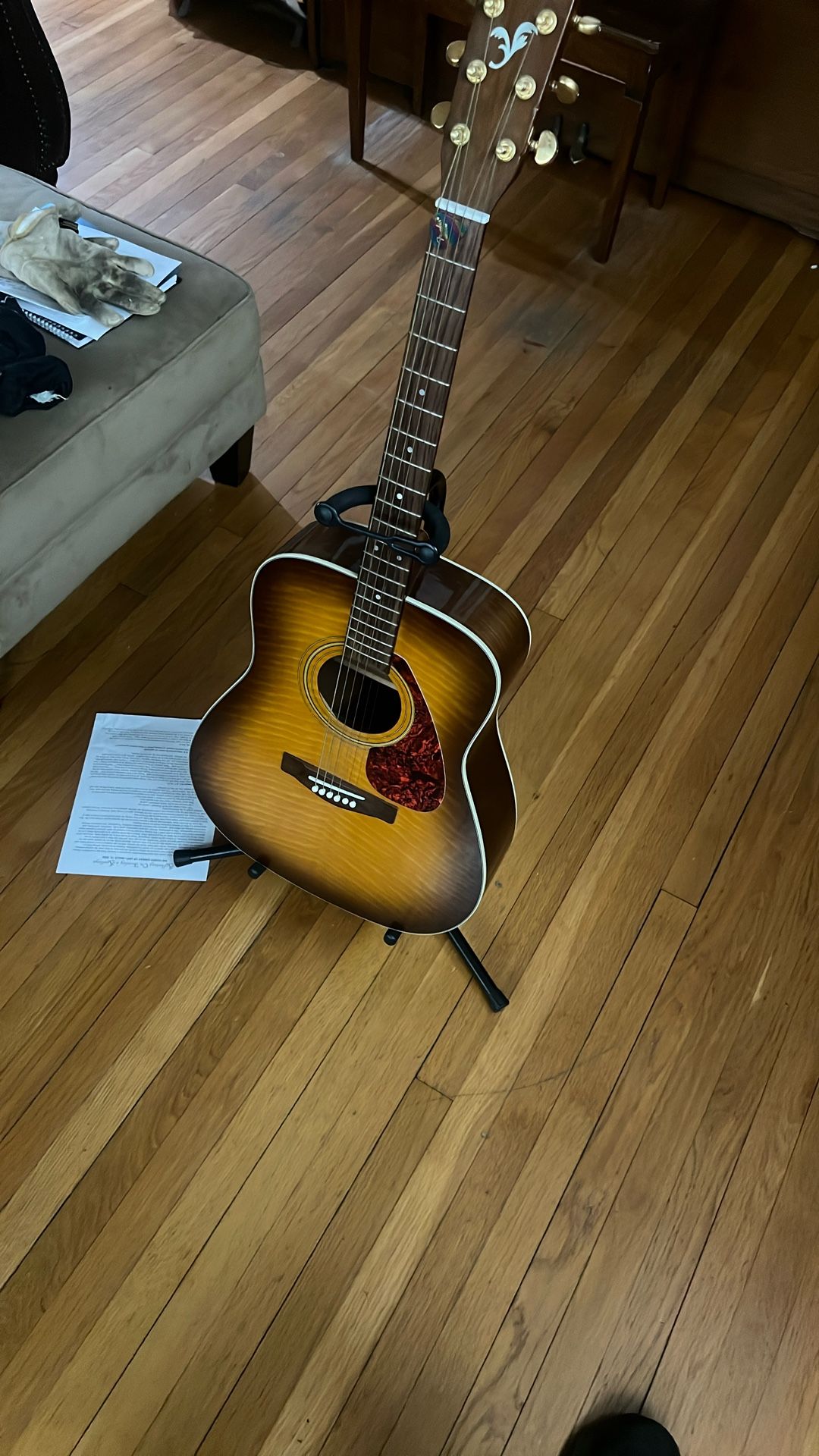 Yamaha Acoustic Guitar With Stand And Pick