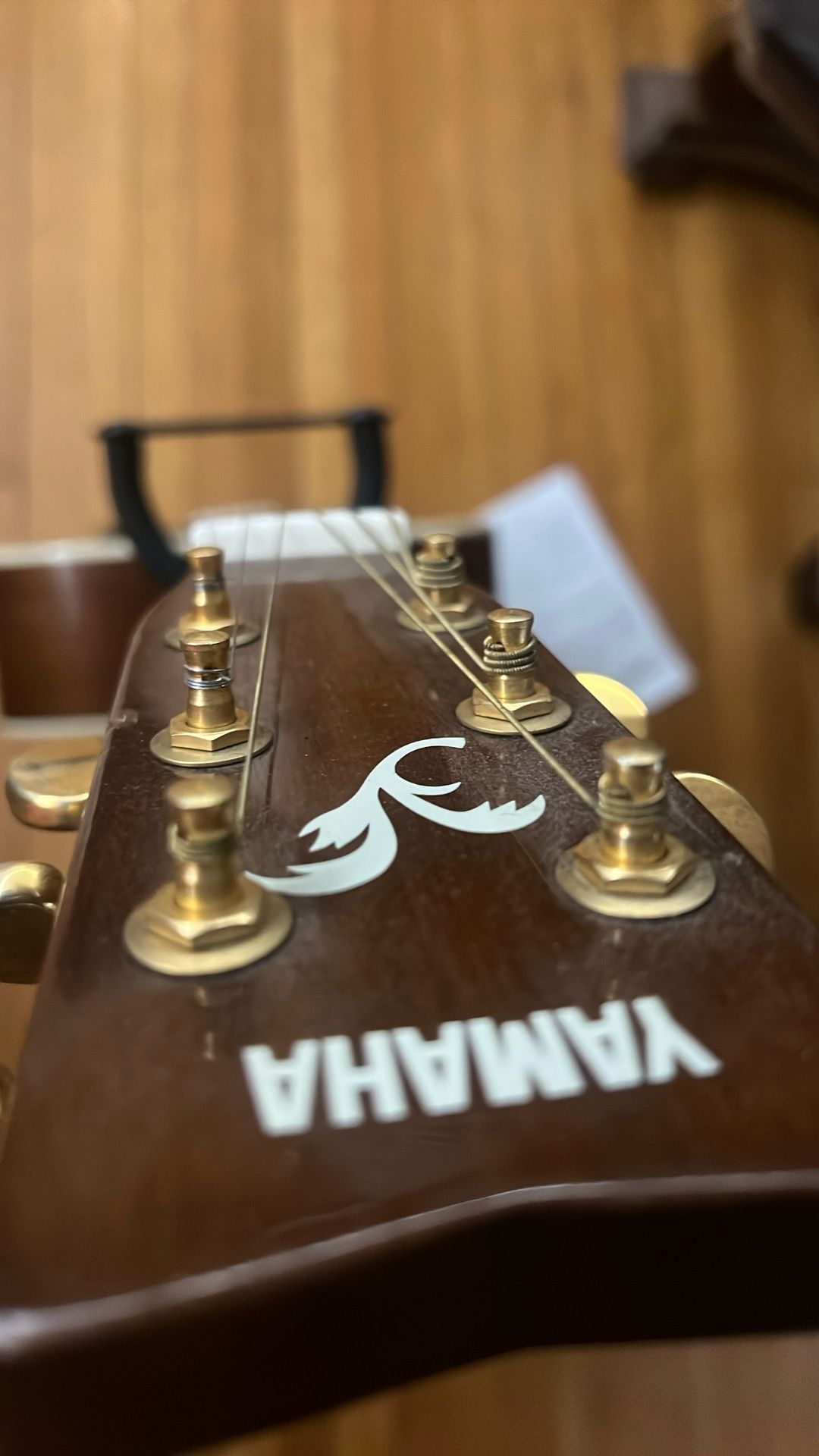 Yamaha Acoustic Guitar With Stand And Pick - photo 3