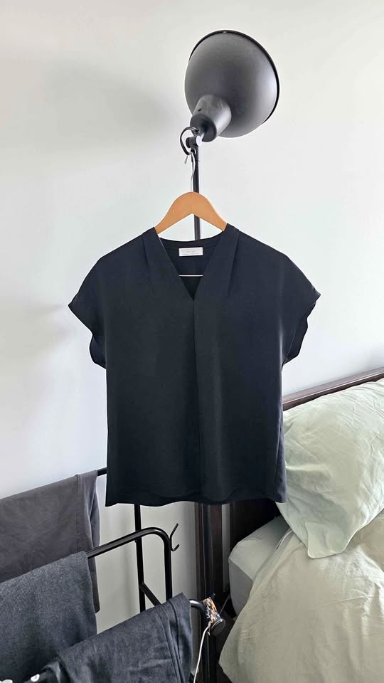 Oak + Fort black blouse