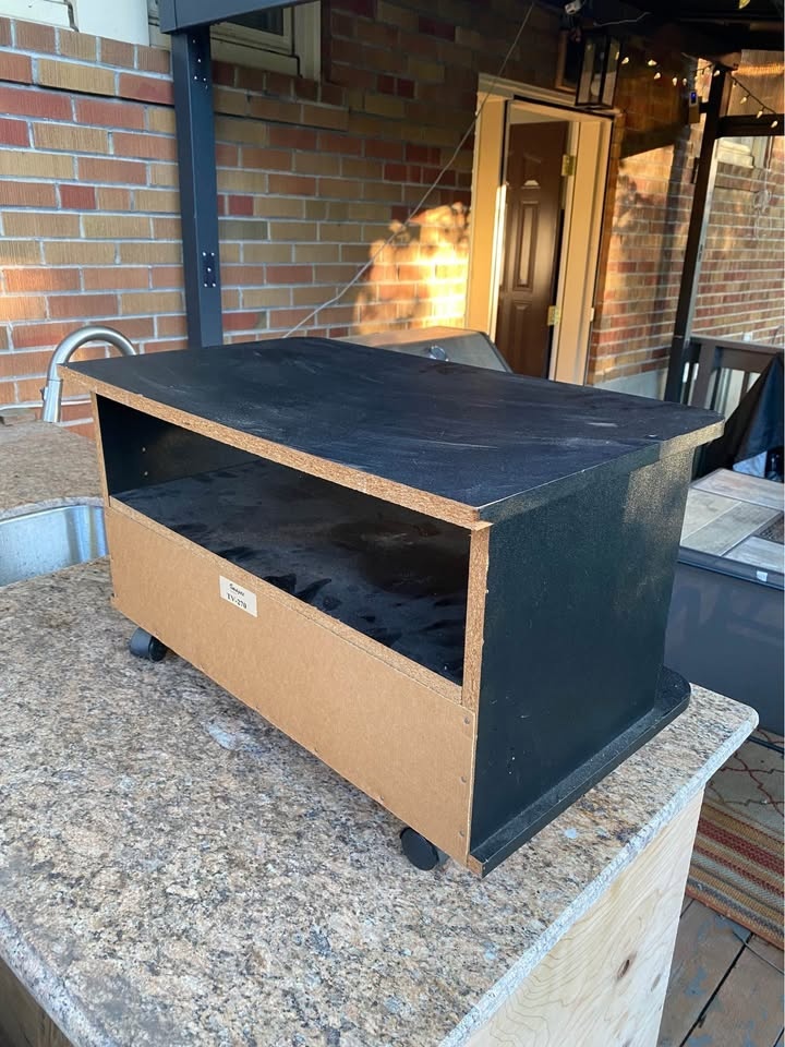 TV stand. Ideal for small tv or secondary rooms - photo 2