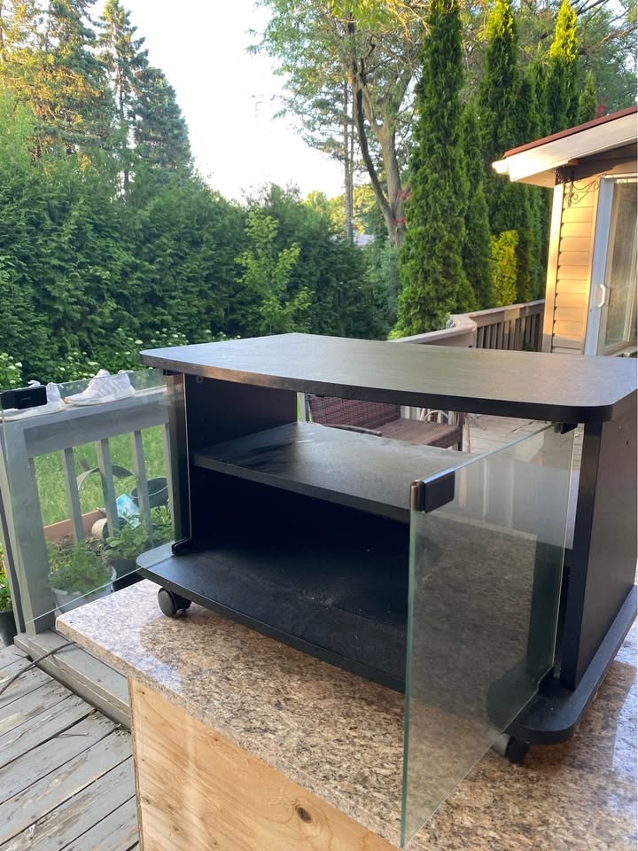 TV stand. Ideal for small tv or secondary rooms - photo 3