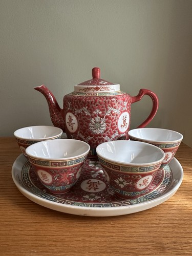 Chinese Mon Shou Pink Medallion Porcelain Teapot, Tray & 4 Cups