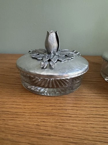 Vintage Silver/Glass Candy Dishes With Intricate Silverplate Flo - photo 5