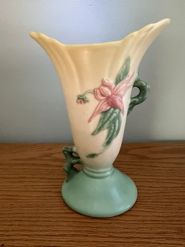 Vintage Hull Art Pottery Woodland Vase W 18 -10 1/2" Tall. Excel