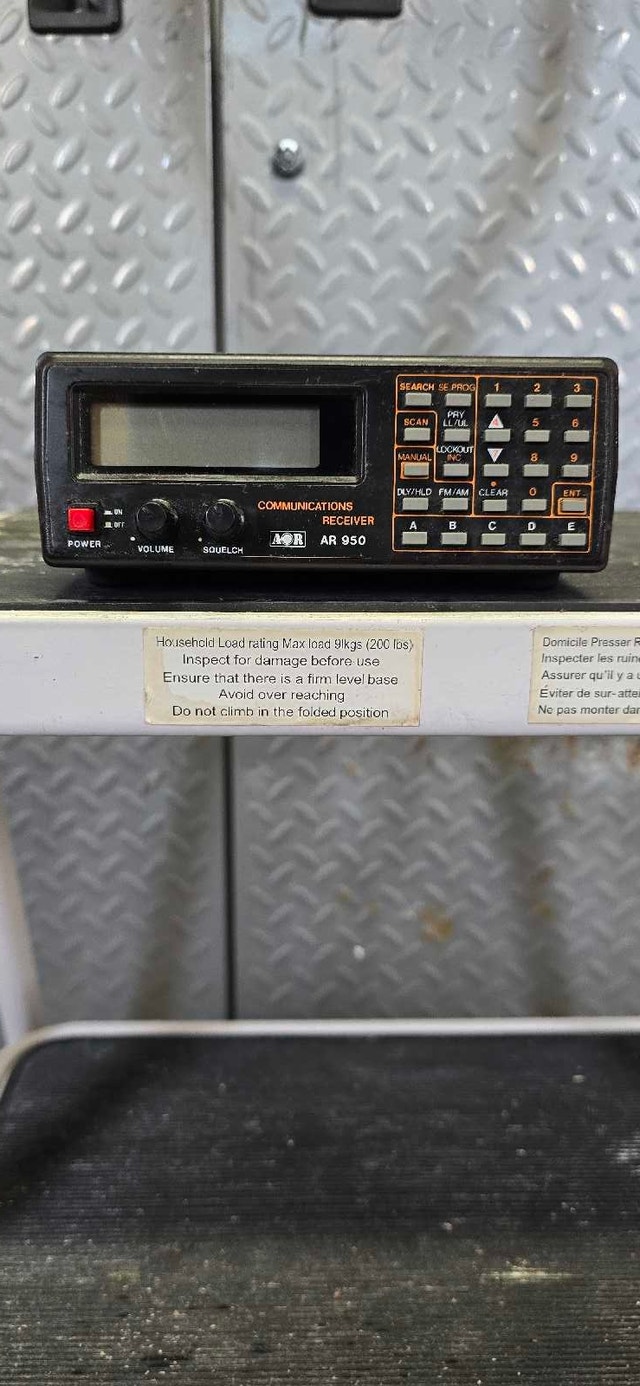 AOR AR950 Communications Receiver