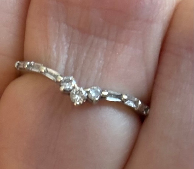10k White Gold Diamond Wedding Ring