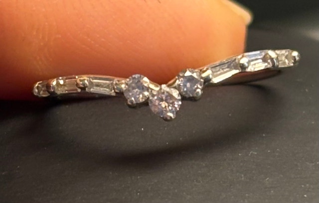 10k White Gold Diamond Wedding Ring - photo 3