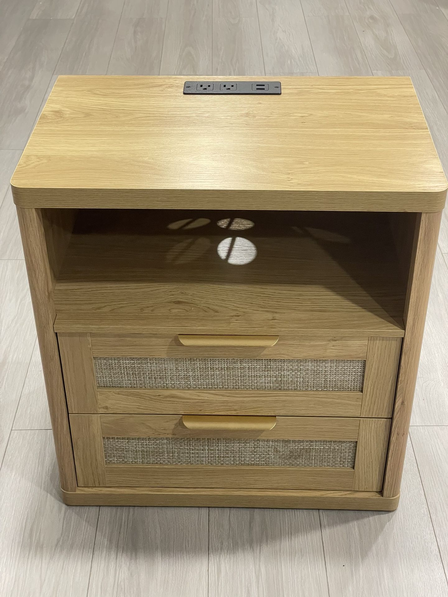 WOSSYO Wooden Nightstand with Built-in Outlet