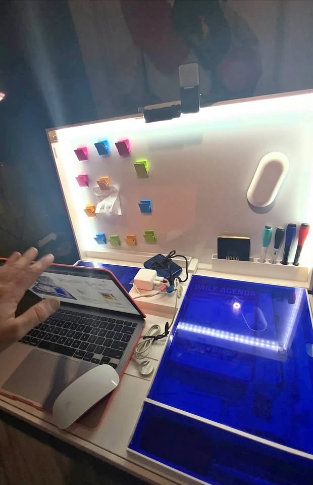 Worky Portable Work Station