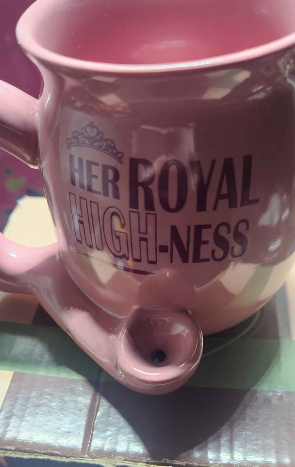 Her Royal Highness Pink Ceramic Mug - photo 2