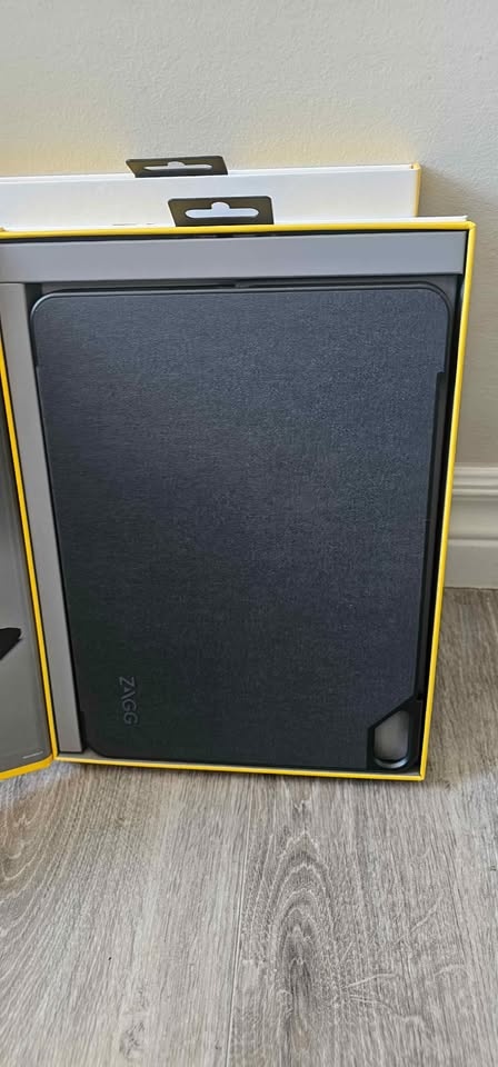 Zagg Folio Case for iPad Pro 11-inch - photo 2