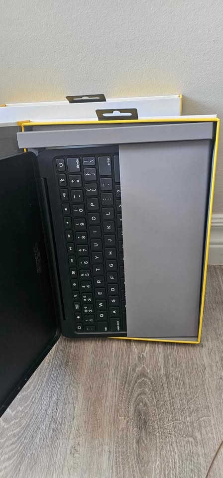 Zagg Folio Case for iPad Pro 11-inch - photo 3