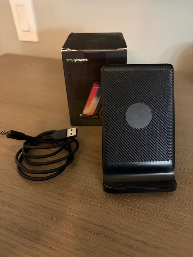 Titan Power 15W Charging Dock